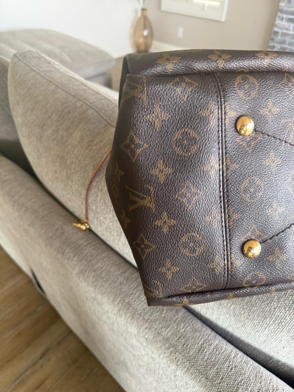Louis Vuitton Brown Monogram Shoulder Bag - Picture 15 of 16